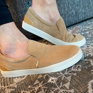 Tan suede Tom’s Trvl Lite Slip-On Sneaker